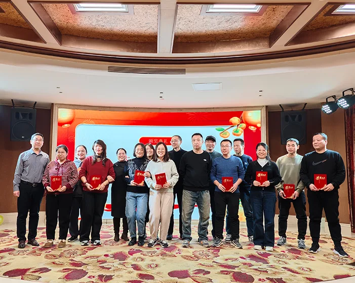 Tập thể CHONRY tại tiệc tất niên 2024